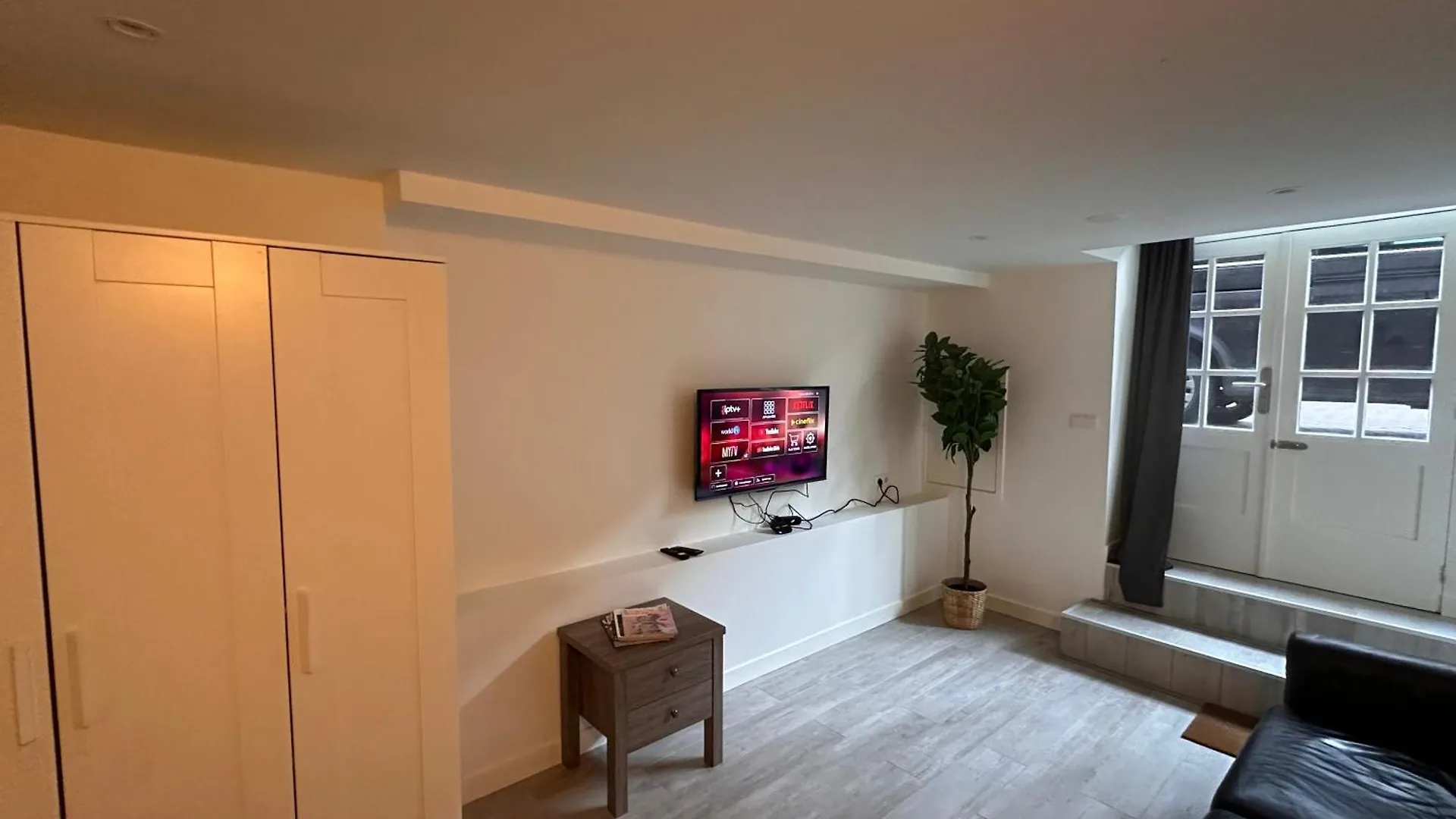 Tulip House Luxury Apartment - Top Location - Rijksmuseum - Leidseplein Amsterdam Central 120 M2 All Private With Kitchen